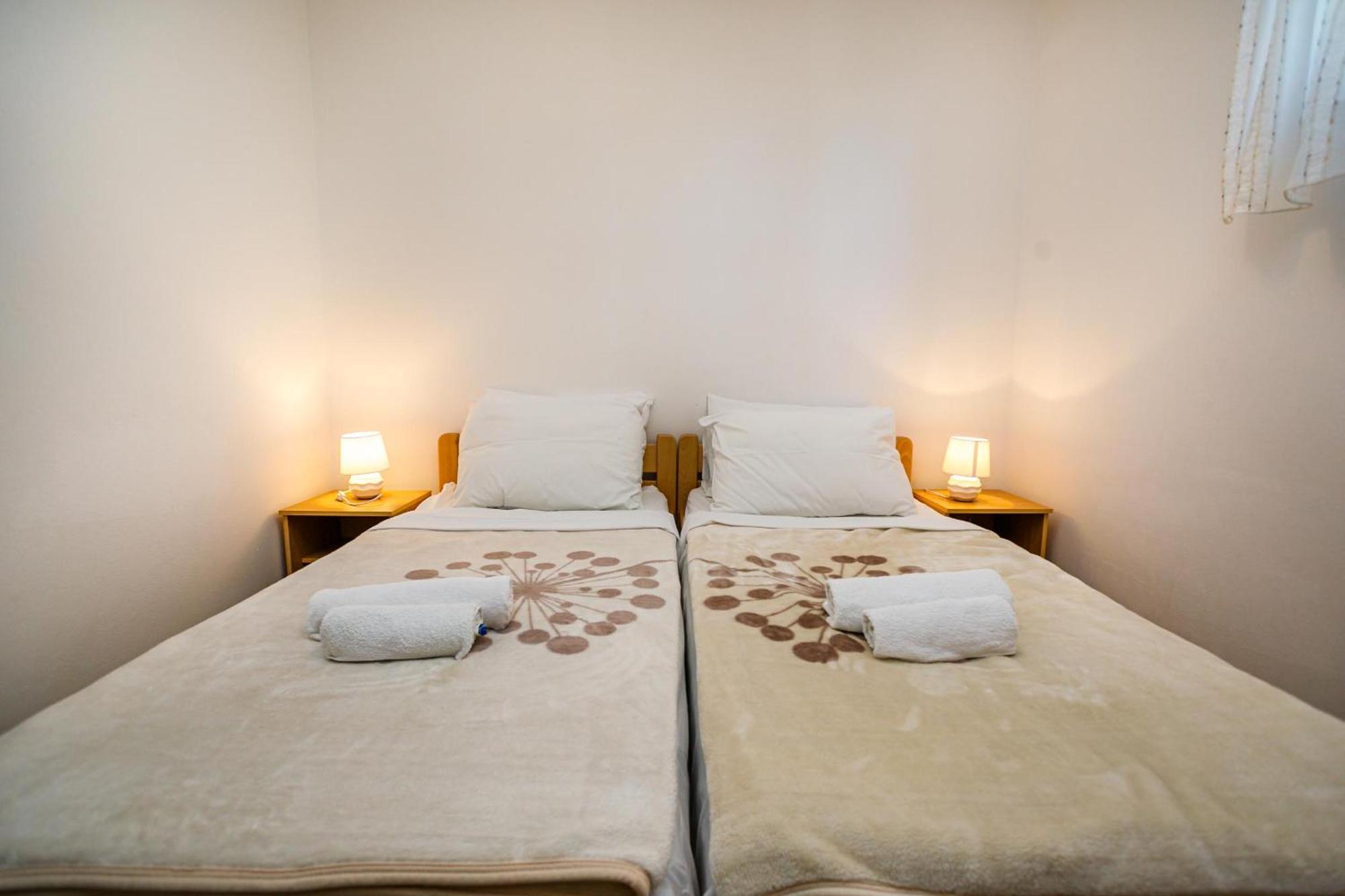 Apartment Pirun Baska  Luaran gambar