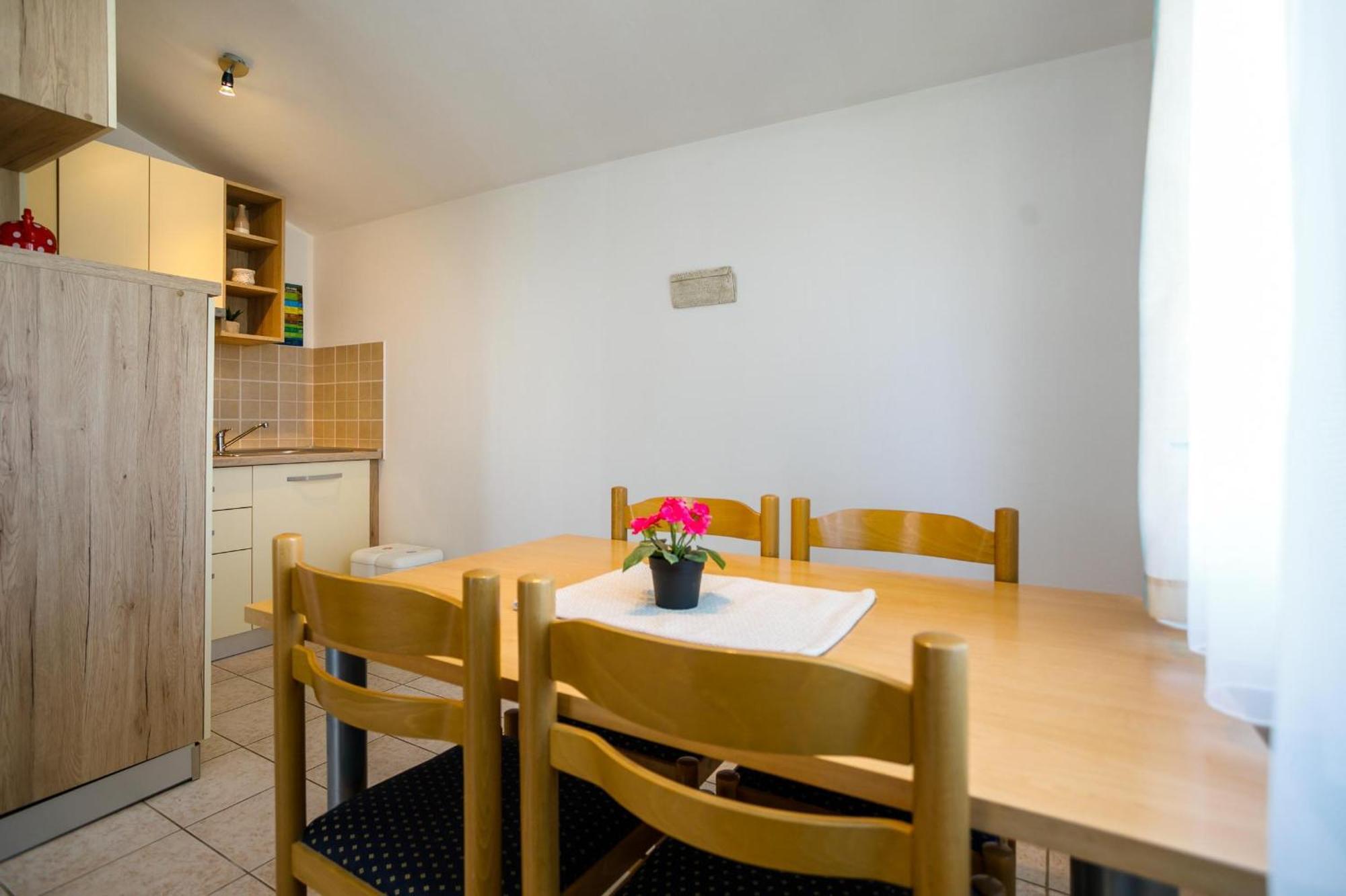 Apartment Pirun Baska  Luaran gambar