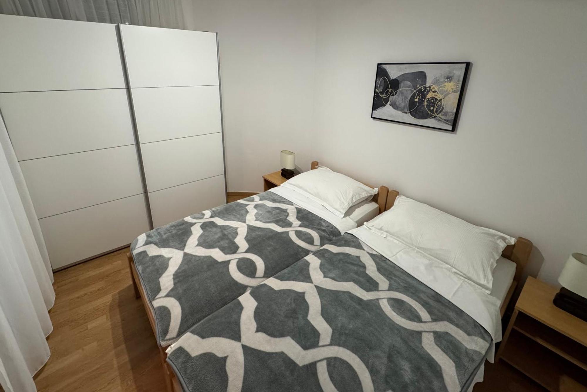 Apartment Pirun Baska  Luaran gambar