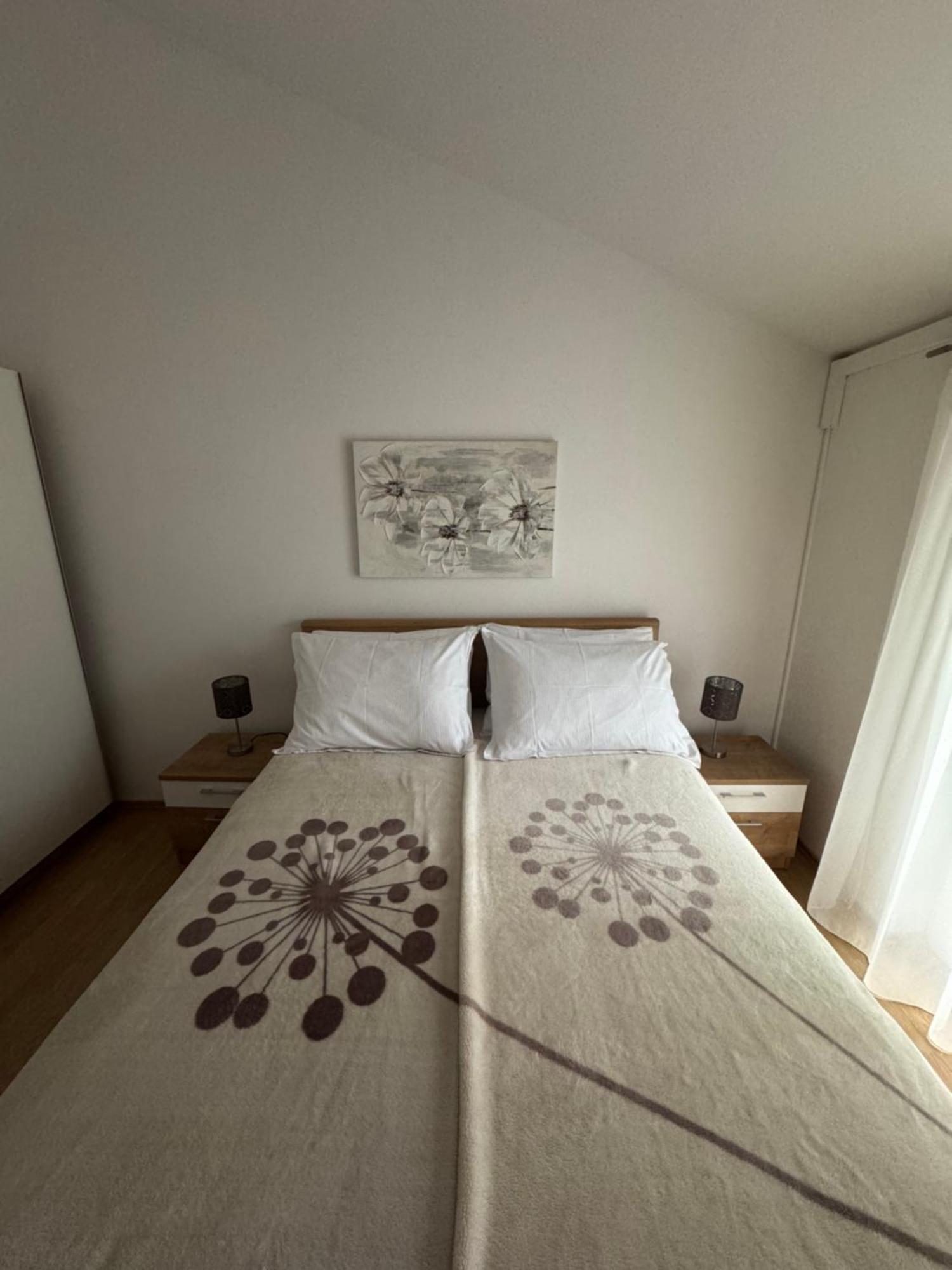 Apartment Pirun Baska  Luaran gambar