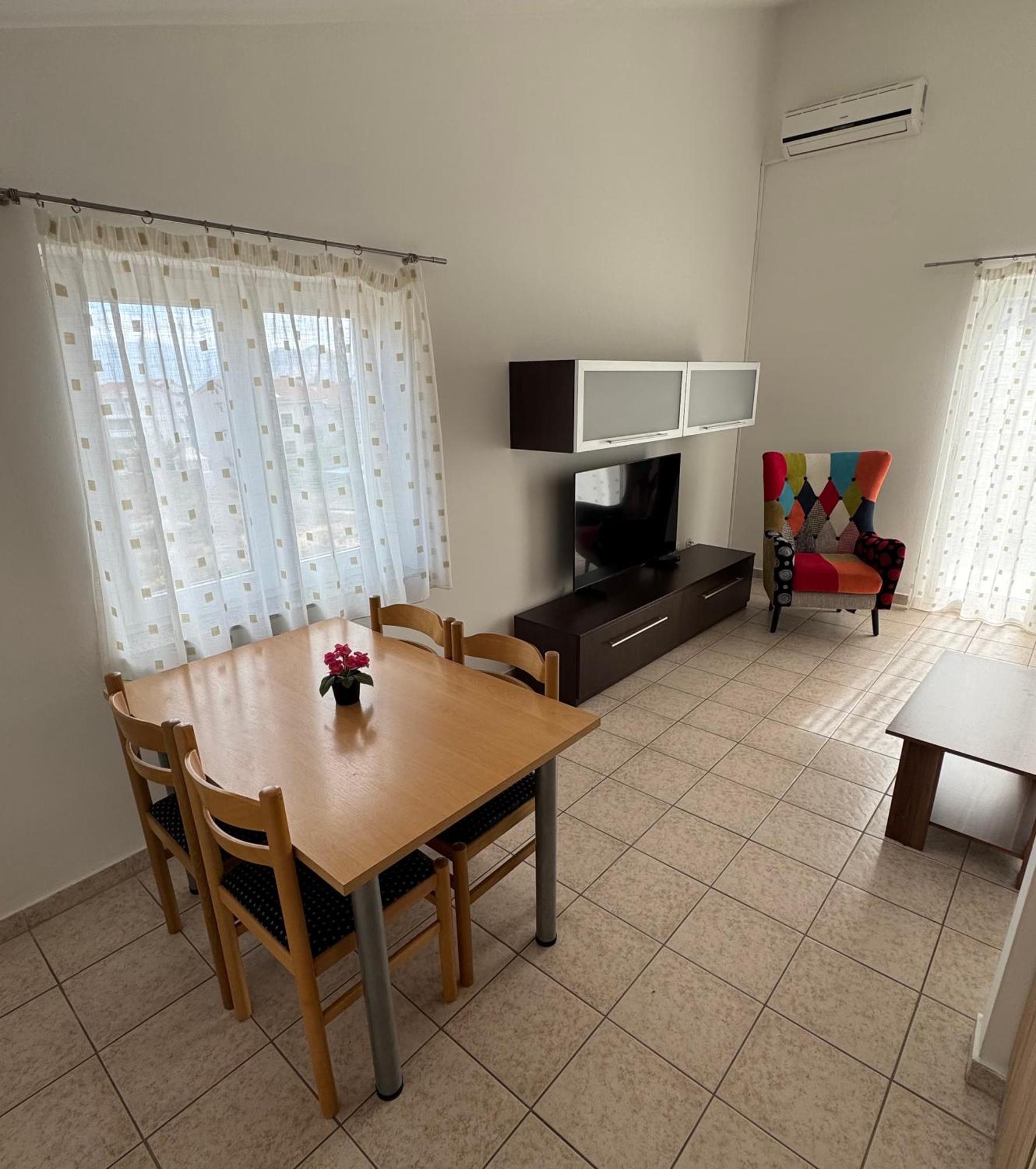 Apartment Pirun Baska  Luaran gambar
